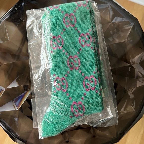 Gucci Super Runway Limited Edition Lamé GG Logo Socks - Picture 7 of 9